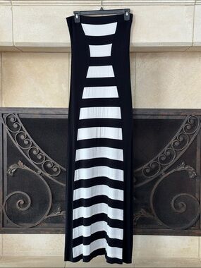 Sleeveless Maxi Dress - Super Flattering Silhouette